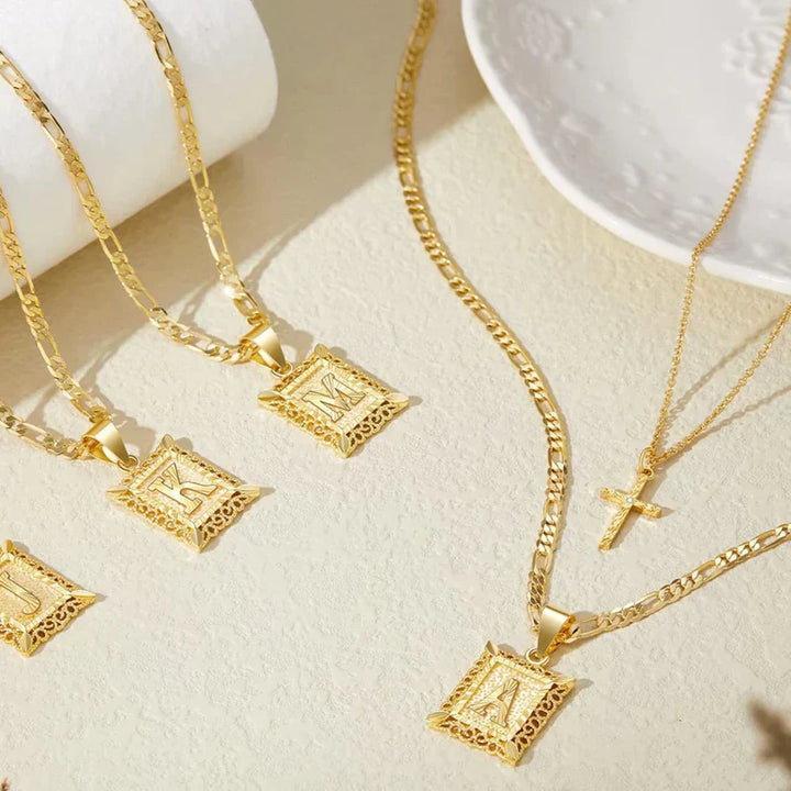 Colar Inicial Cruzado | Ouro