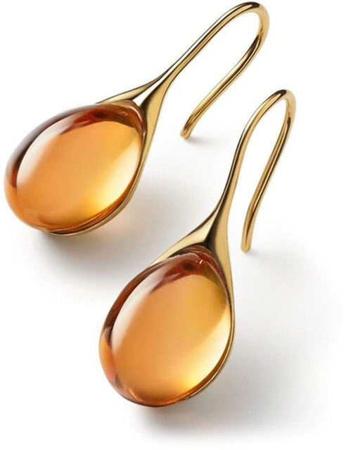 Brincos de joalheria em ouro e prata