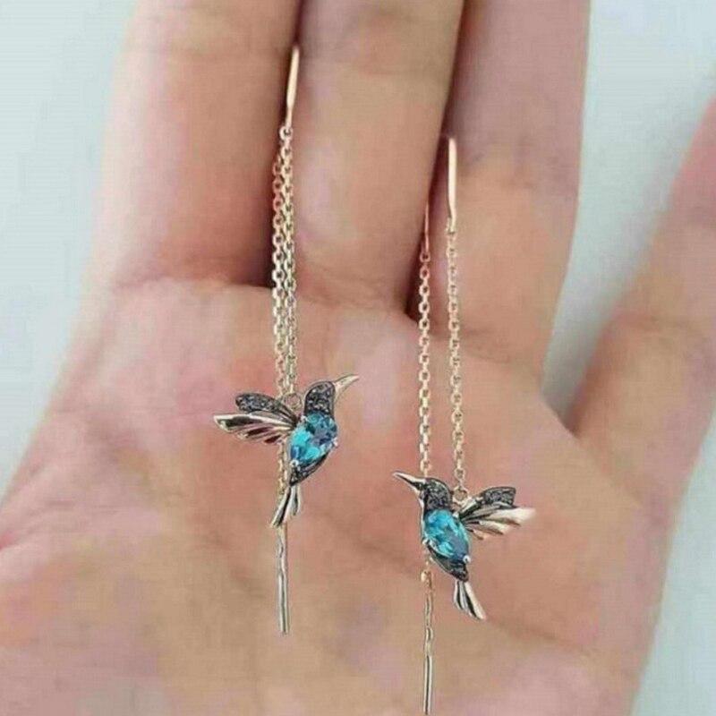 Brincos em forma de beija-flor